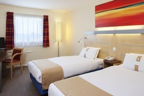 Holiday Inn Express Cardiff Airport