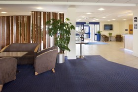 Holiday Inn Express Cardiff Airport