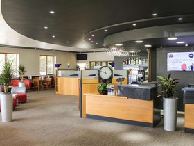 ibis Cardiff Gate - International Business Park Hotel