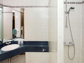 ibis Cardiff Gate - International Business Park Hotel