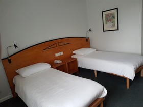 ibis Cardiff Gate - International Business Park Hotel