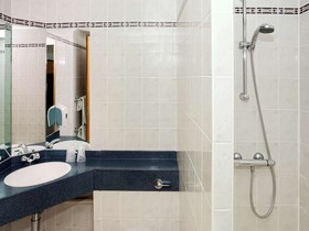 ibis Cardiff Gate - International Business Park Hotel