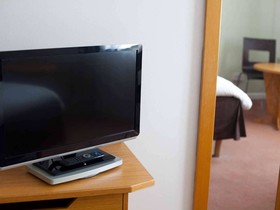 ibis Cardiff Gate - International Business Park Hotel