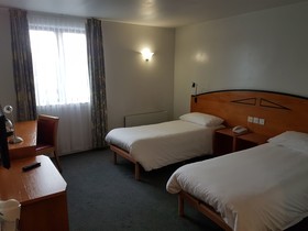 ibis Cardiff Gate - International Business Park Hotel