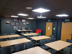 ibis Cardiff Gate - International Business Park Hotel