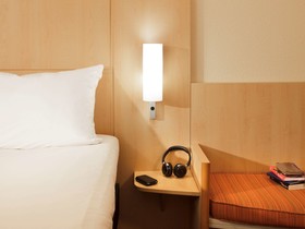 ibis Cardiff Hotel
