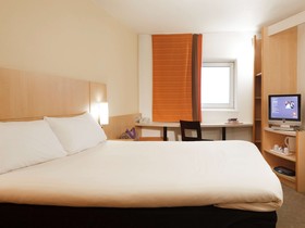 ibis Cardiff Hotel