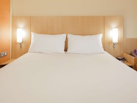 ibis Cardiff Hotel