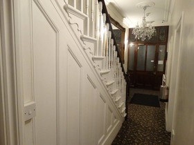 Number One Hundred Bed And Breakfast