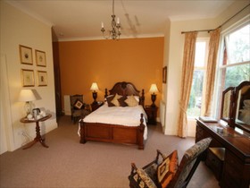 Ellingham House