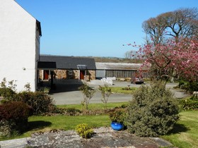 East Hook Farm & Country House