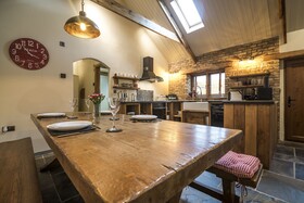 Lavender Luxurious Barn Conversion Blossom Farm