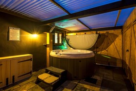 Lavender Luxurious Barn Conversion Blossom Farm