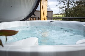 Lavender Luxurious Barn Conversion Blossom Farm