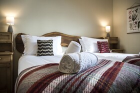 Lavender Luxurious Barn Conversion Blossom Farm