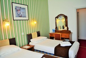 Four Saints Brig Y Don Hotel