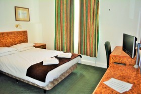 Four Saints Brig Y Don Hotel