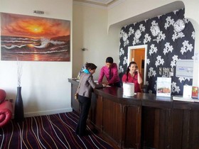 Iris Hotel
