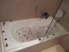 Iris Hotel