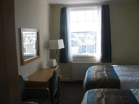 Iris Hotel