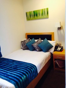 Iris Hotel