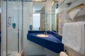 Holiday Inn Express Newport