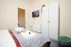 Karah Suites - Belmont House