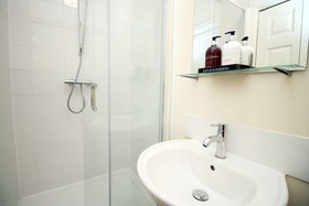 Karah Suites - Belmont House
