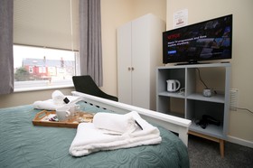 Karah Suites - Belmont House
