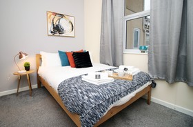 Karah Suites - Belmont House