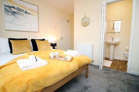 Karah Suites - Belmont House