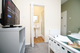 Karah Suites - Belmont House