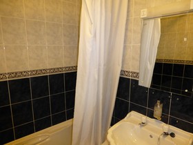 Maes Manor Country Hotel