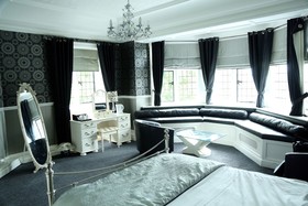 Maes Manor Country Hotel