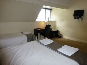 Maes Manor Country Hotel