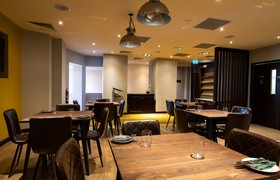 Belvilla Newport City Centre Hotel - Lifestyle