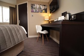 Belvilla Newport City Centre Hotel - Lifestyle