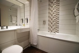 Belvilla Newport City Centre Hotel - Lifestyle