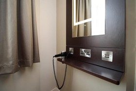 Belvilla Newport City Centre Hotel - Lifestyle