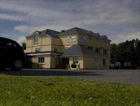 Woodridge Inn Hotel