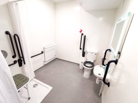 Cwtsh Hostel