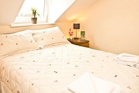 Leonardos Guest House