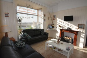 Leonardos Guest House