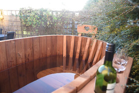 Luxury Cottage Eco Tub Logfire