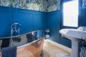The Caswell Bay Hide out