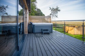The Caswell Bay Hide out