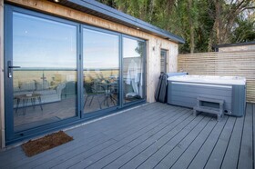 The Caswell Bay Hide out