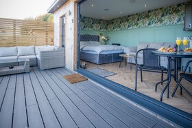 The Caswell Bay Hide out