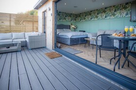 The Caswell Bay Hide out