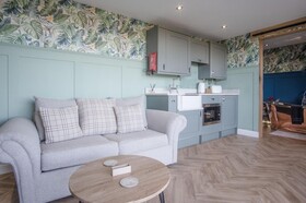 The Caswell Bay Hide out